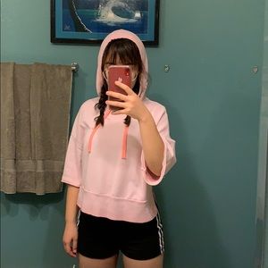 Pink Cropped Mid-sleeved hoodie